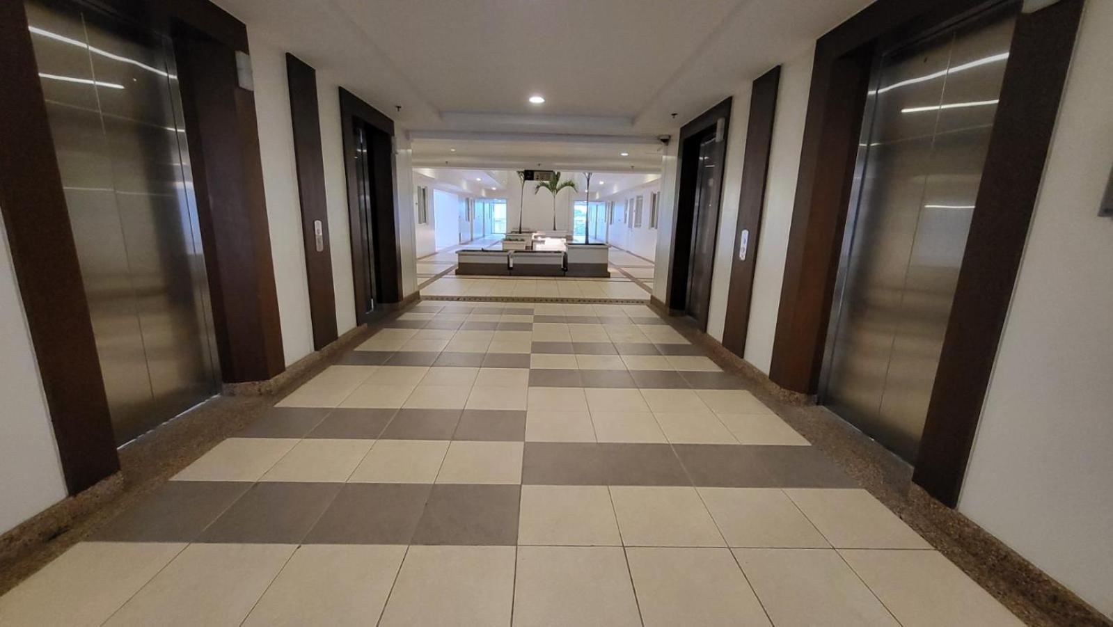 The Atherton- Spacious Modern Condo Unit In Paranaque Near The Airport, Makati, Bgc And Highways Paranaque City Zewnętrze zdjęcie