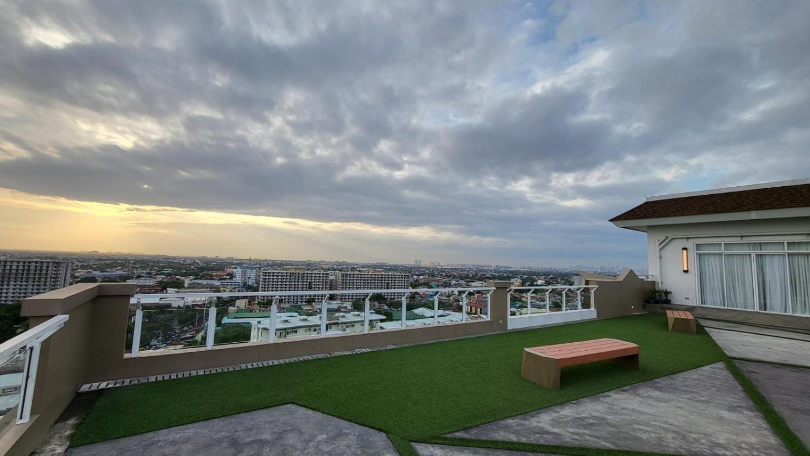 The Atherton- Spacious Modern Condo Unit In Paranaque Near The Airport, Makati, Bgc And Highways Paranaque City Zewnętrze zdjęcie
